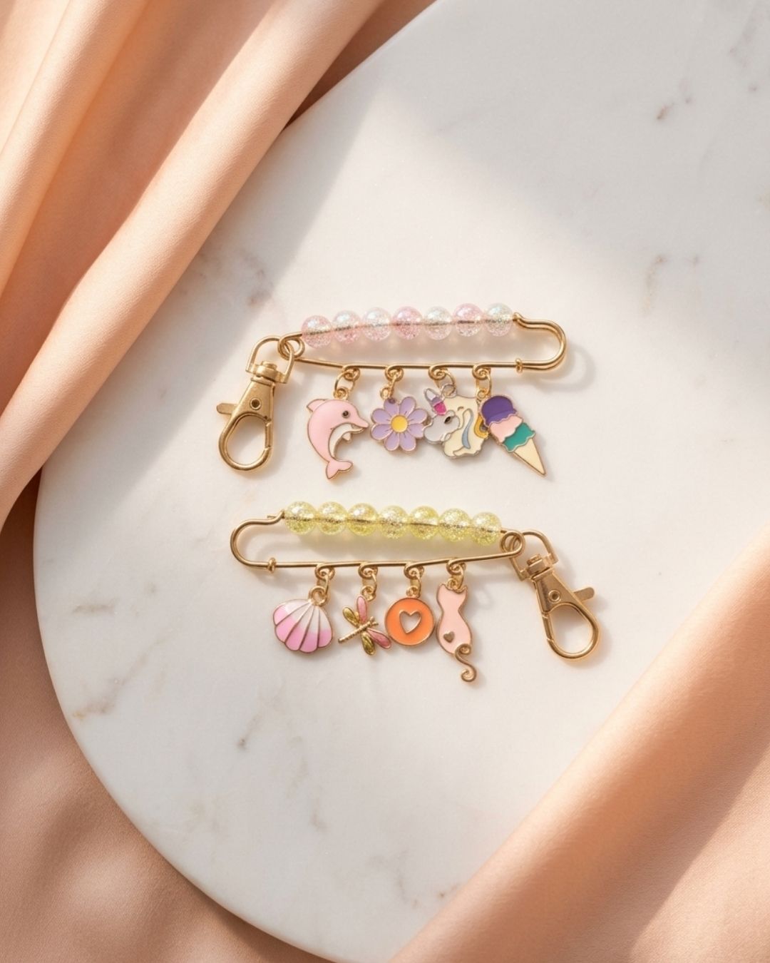 Charm-Bar Pin
